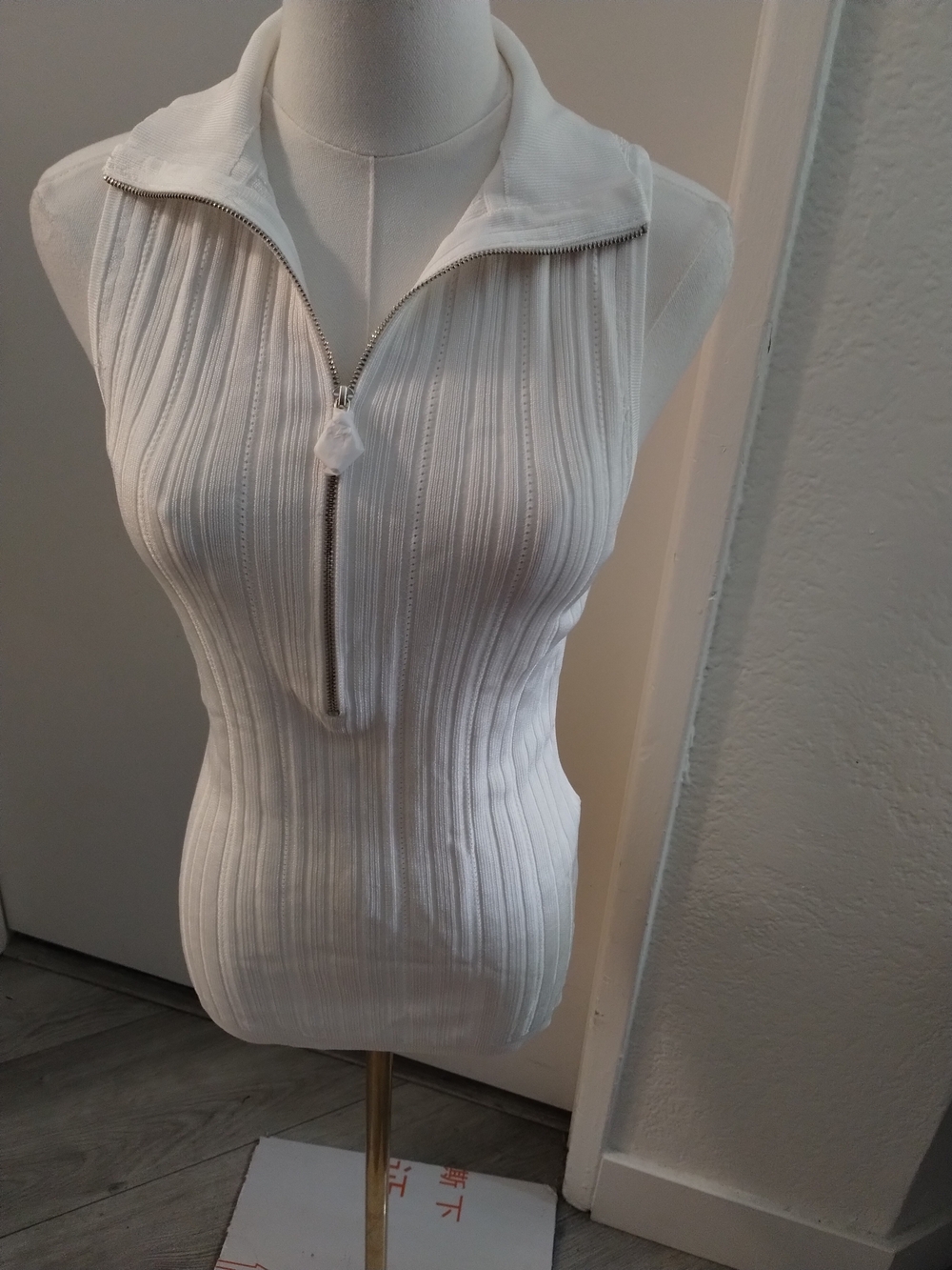 White House Black Market White Ribbed Zip-Front Tank